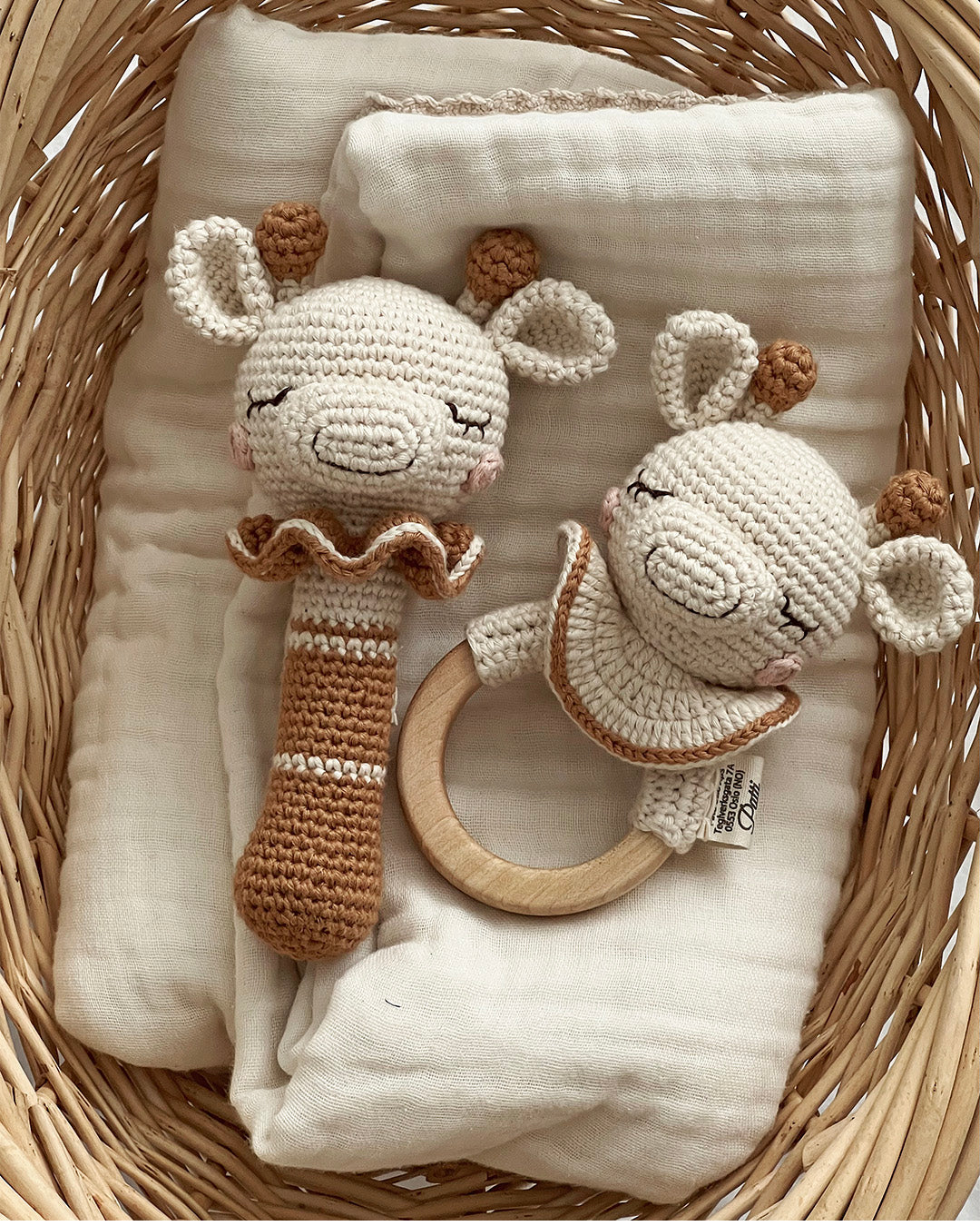 Patti Oslo Goldie the Giraffe Rattle I caramel Teething Rings & Rattles & Baby Gym Toys